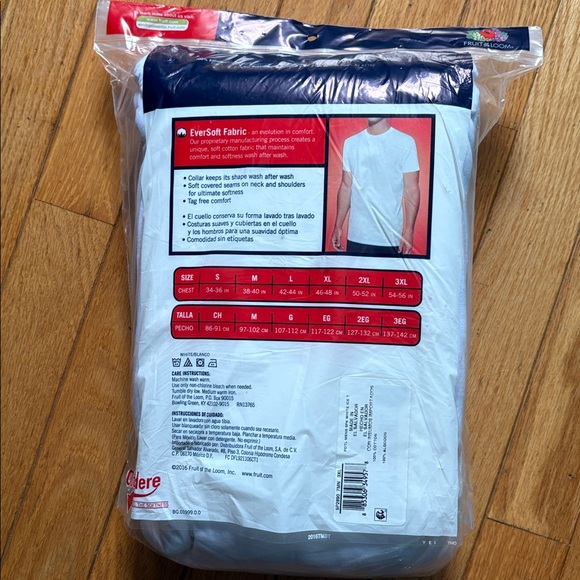 Fruit of the Loom Men's White Tag Free Crew Neck 5-Pack Shirts - Picture 4 of 4